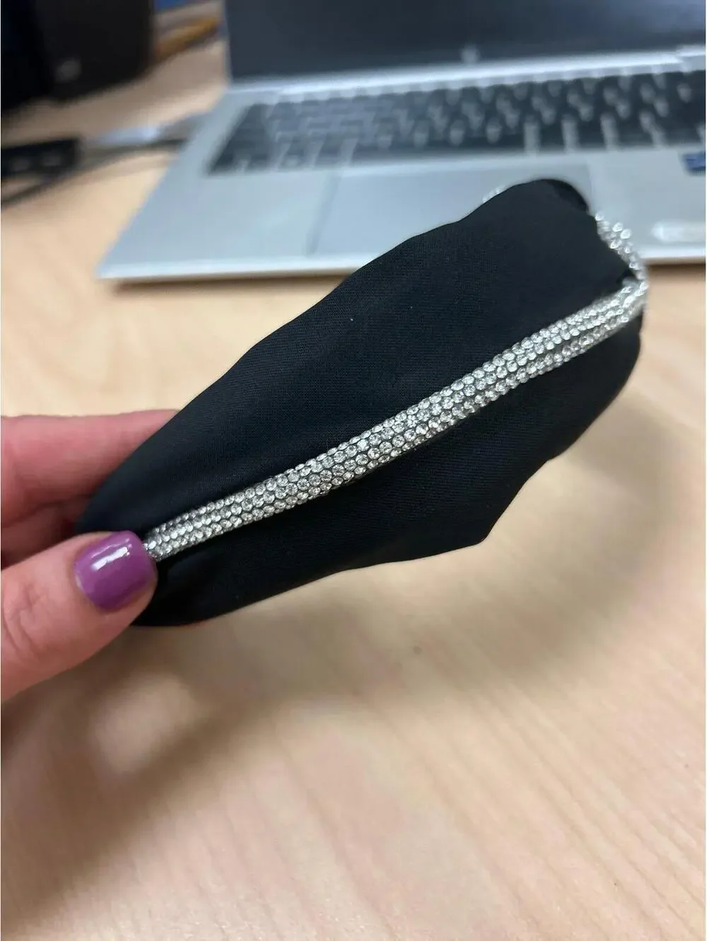 Beautiful quality headband. Fancy with rhinestones.